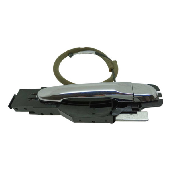 Maçaneta Externa Dianteira Direita Nissan  Versa 2014