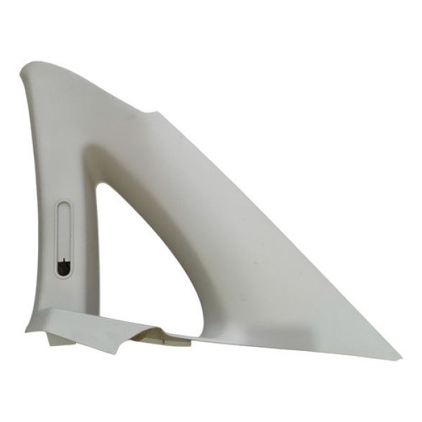 Moldura Traseira Direita Com Furo Gm Vectra 1997 2005